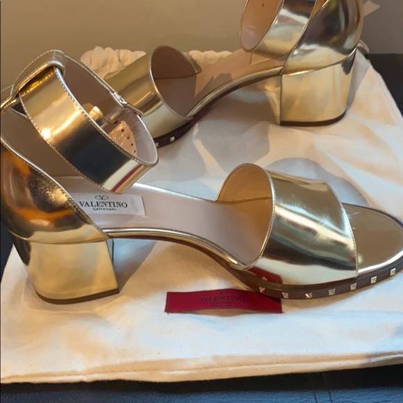 Valentino Gold Metallic Leather Rockstud Sandals - Picture 3 of 12